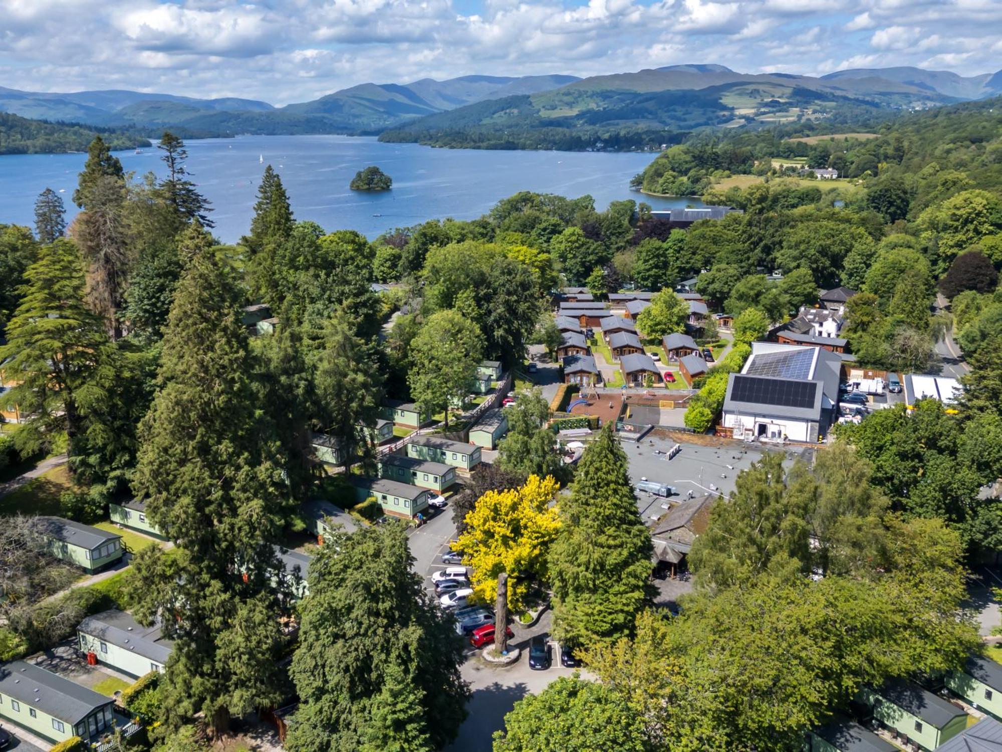 Loubi'S Lakeside Lodge Windermere Bagian luar foto